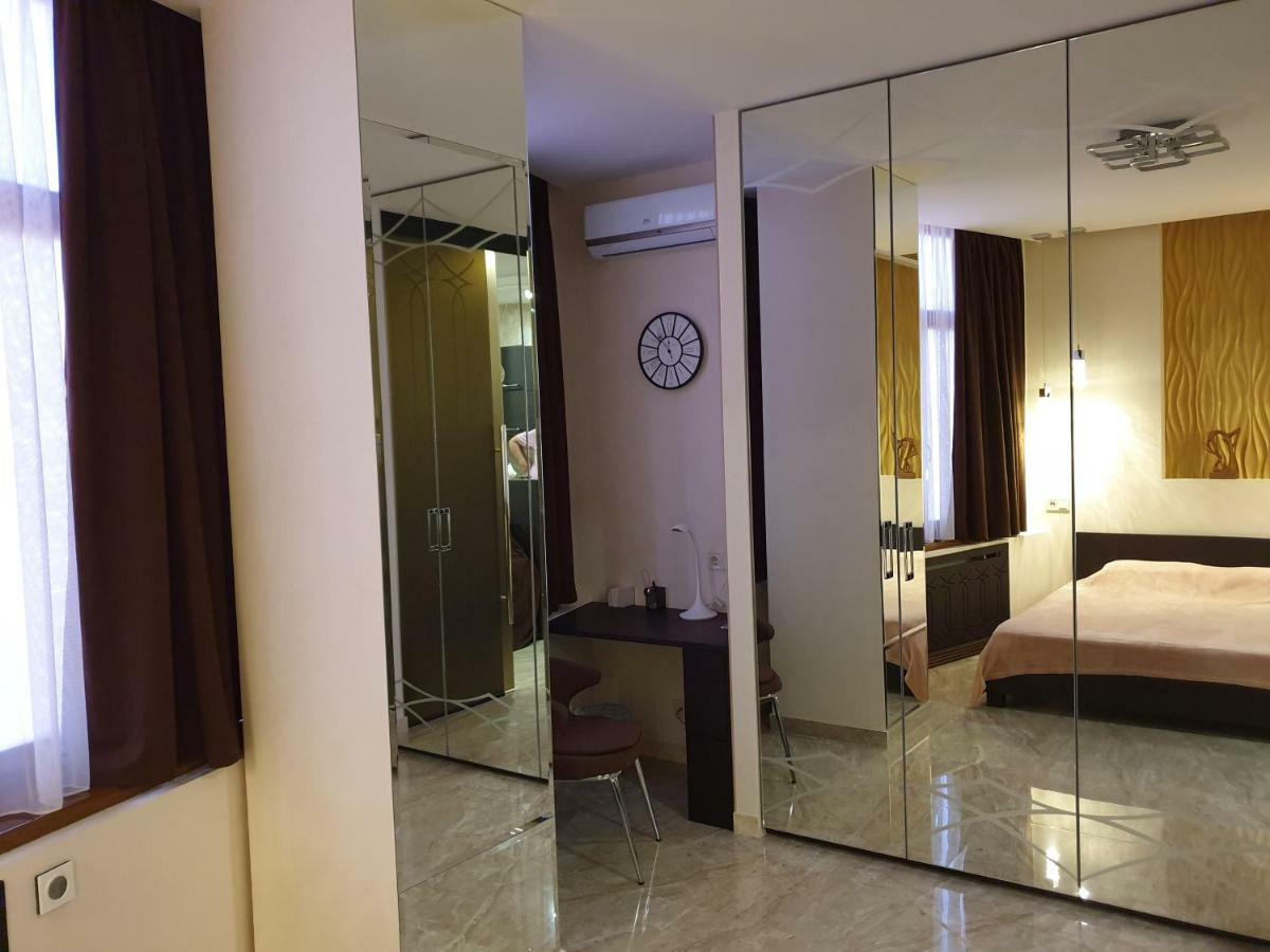 Apartment Luxe Paris Odesa Exterior foto