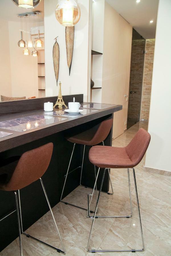 Apartment Luxe Paris Odesa Exterior foto